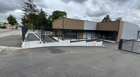 Cellules commerciales et artisanales de 204m² à 600m² : Photo