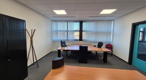 A LOUER BUREAU - ETAGE1 - BLENOD : Photo