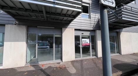 LOCAL COMMERCIAL OU BUREAUX À LOUER – SEICHAMPS (54280) : Photo