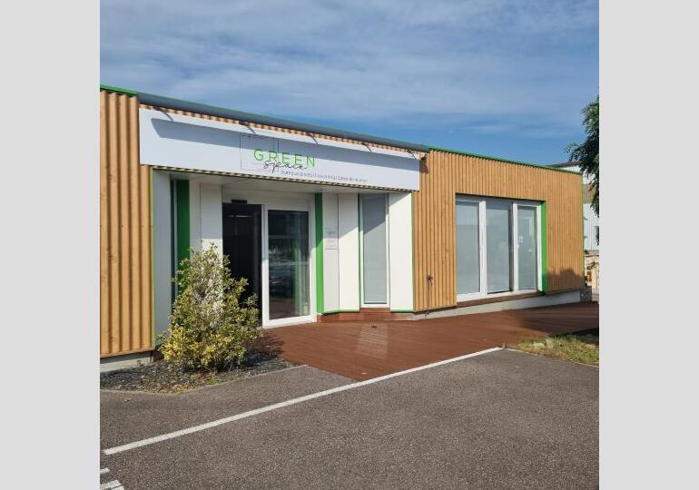 Façade - Green Space coworking