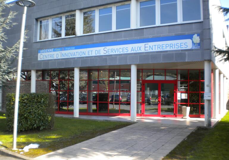 Centre d'Innovation et de Services aux Entreprises - Entrée principale