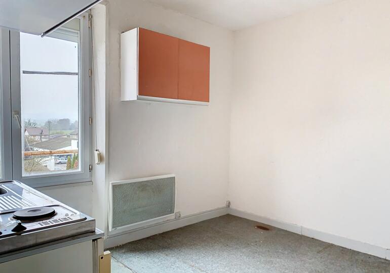 Immeuble avec RDC commercial : appartement
