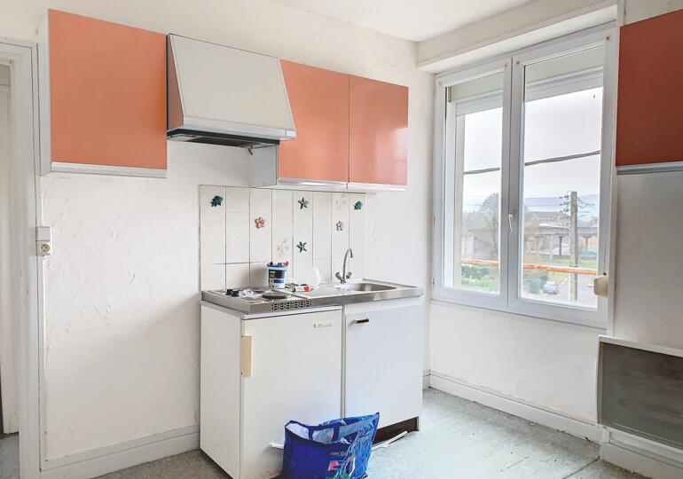 Immeuble avec RDC commercial : appartement