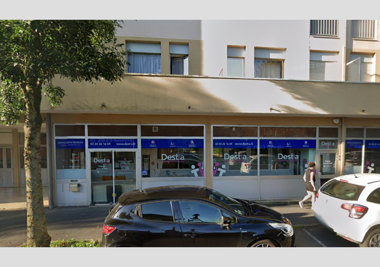 Murs commerciaux bureaux 246m²