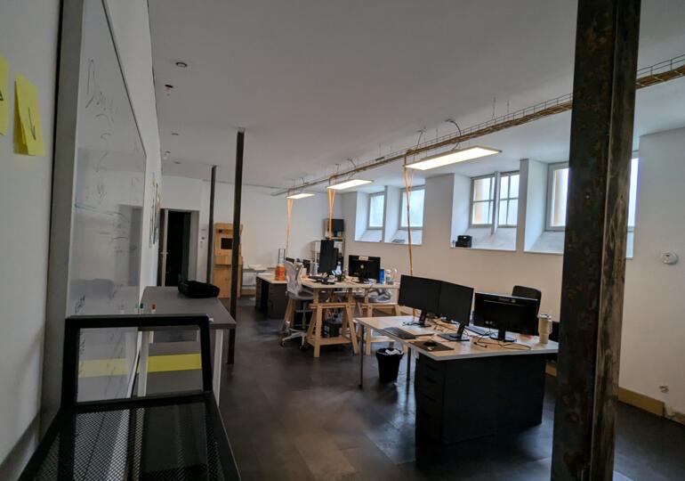 Immeuble à usage de bureaux 208m²