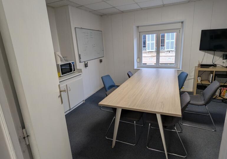 Immeuble à usage de bureaux 208m²