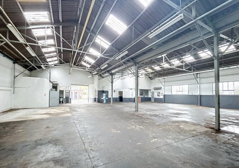 Entrepôt 580m²