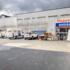 Ensemble immobilier magasin show room entrepôts 2170m²