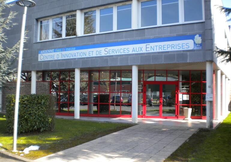 Centre d'Innovation et de Services aux Entreprises - Entrée principale du CISE