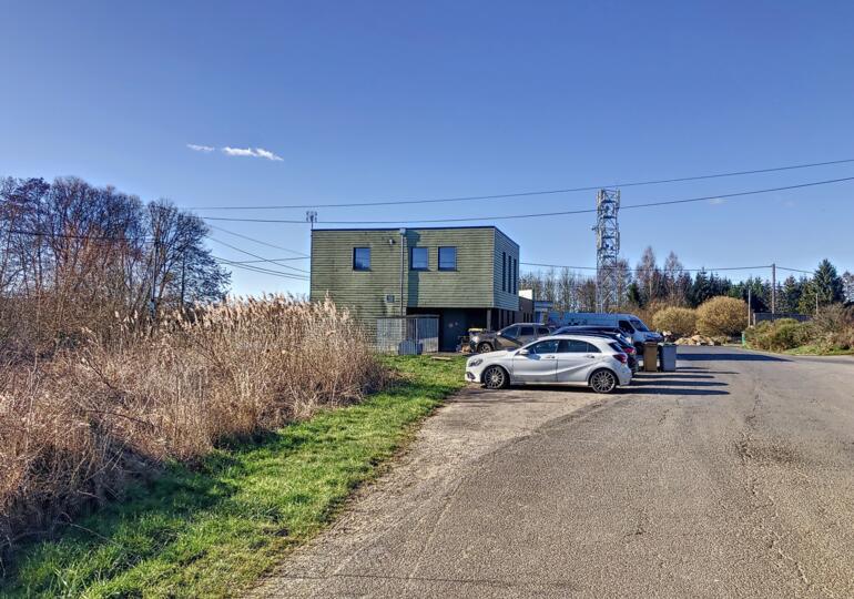 Local professionnel 350m²
