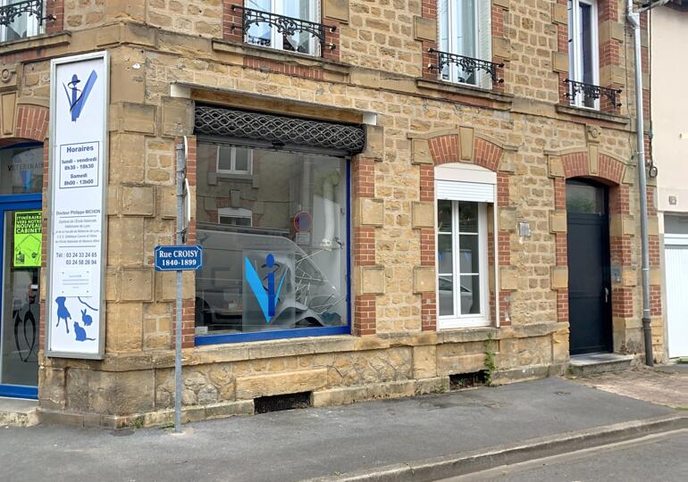 Local commercial ou bureaux 74m²