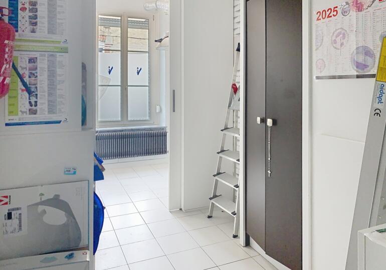 Local commercial ou bureaux 74m²